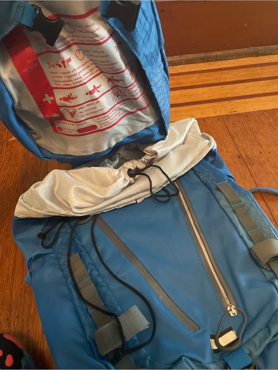 jansport and madewell off trail backpack Seattle Pack  Durable with Main Compartment, Dual Water Bottle Pockets, Lined Laptop Sleeve, Black It has a capacity of 1709 cu in / 28 L and dimensions of 11.6 x 19 x 7.5 / 29.5 x 48 x 19 cm Blue Hiking Backpack - Large